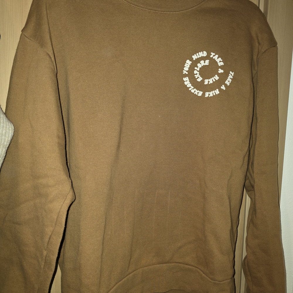 Forever 21 Brown Crewneck Sweatshirt with White Circular Graphic